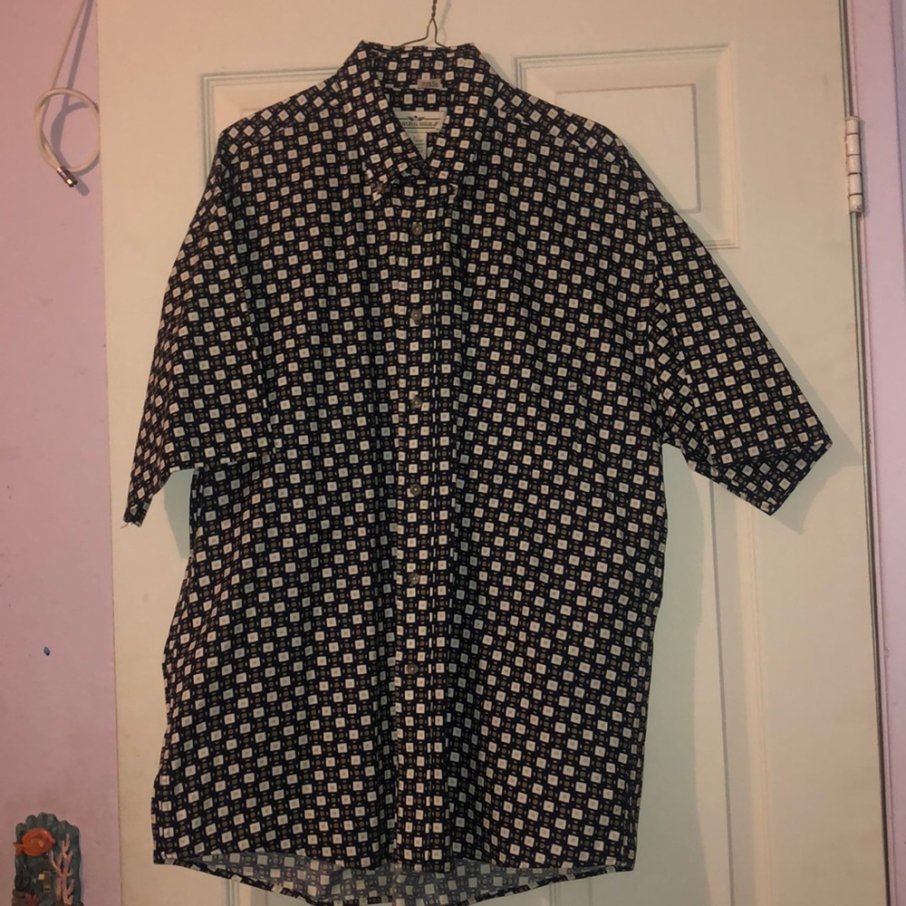 Men’s dress shirt size Large